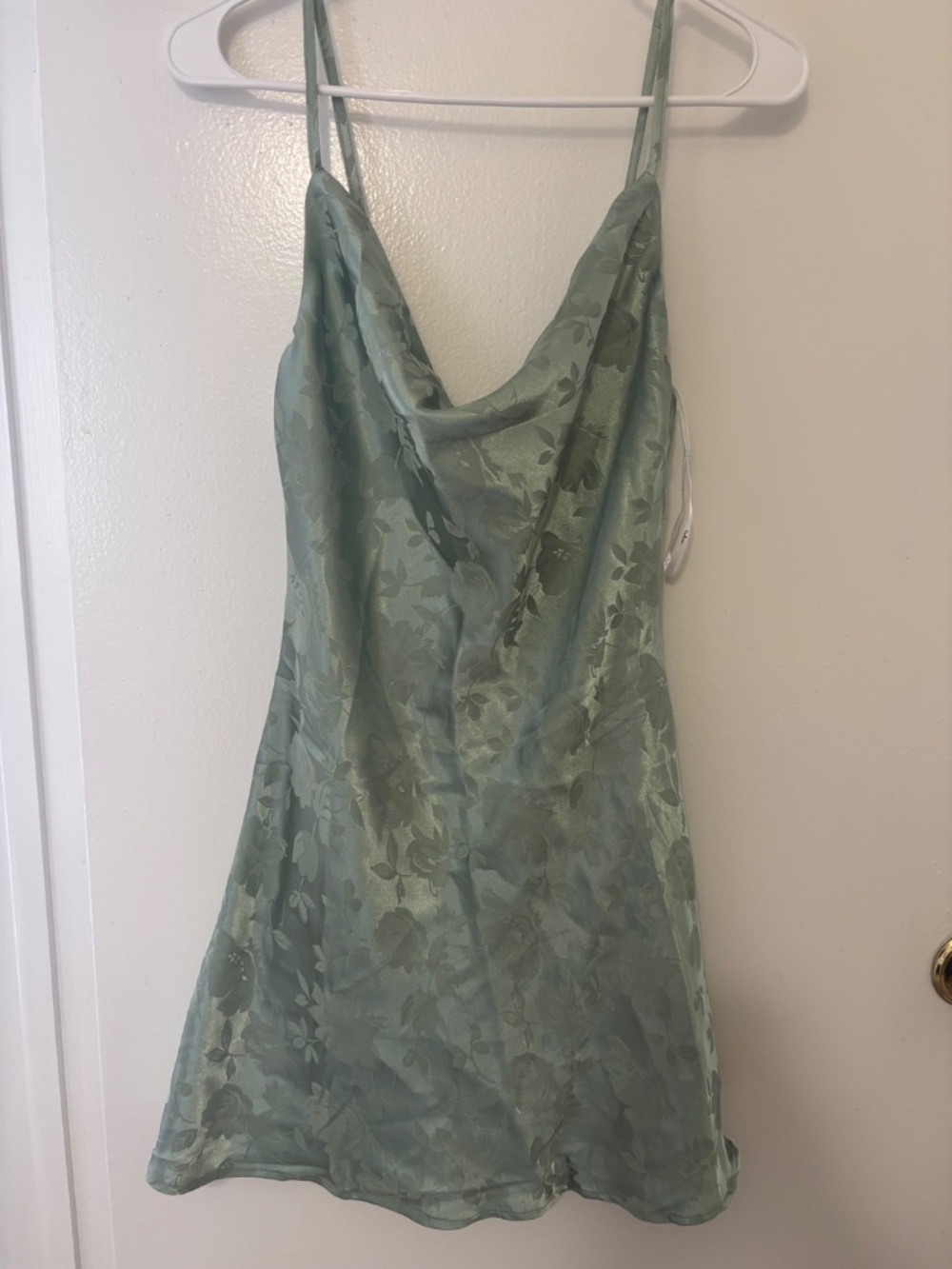 Formal Dress - Picture 2 of 5